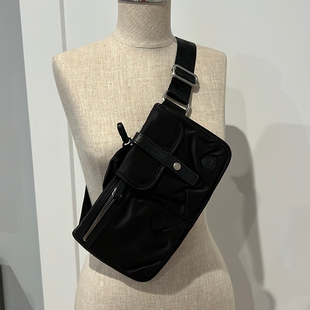 Lulu Lemon belt bag/crossbody